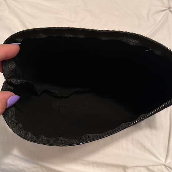 Lolo Cannabis Branded Small Bag with Zipper - Picture 3 of 3